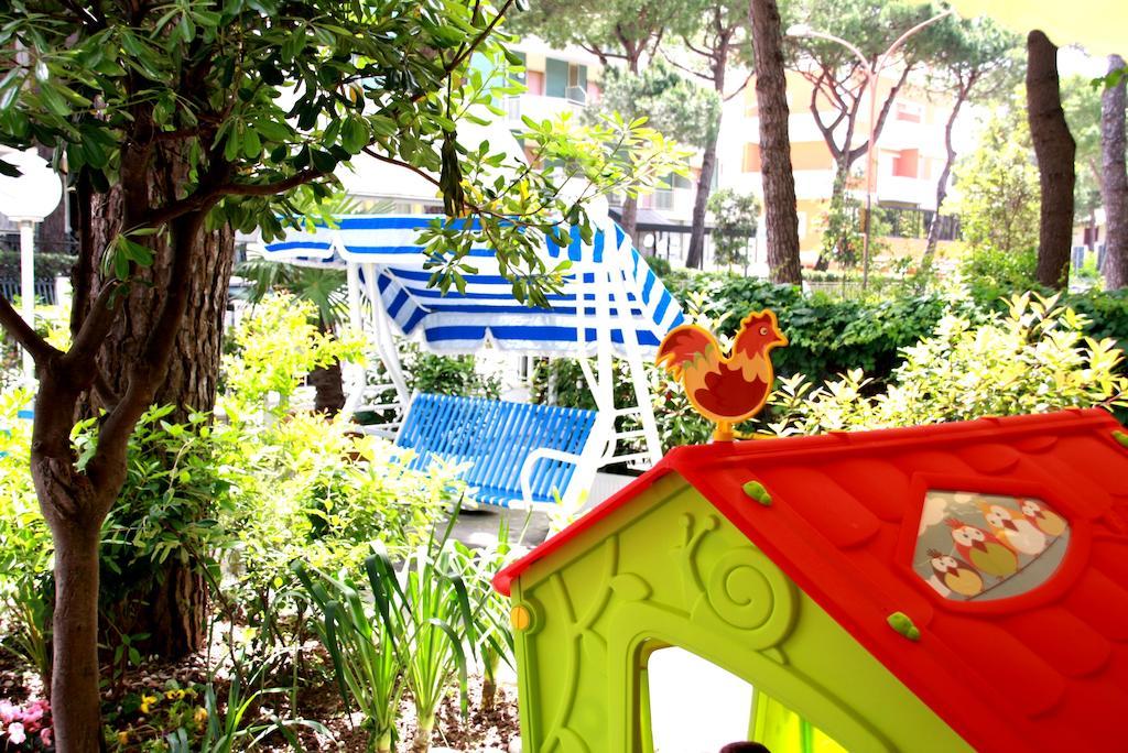 קרביה Hotel Astrid מראה חיצוני תמונה