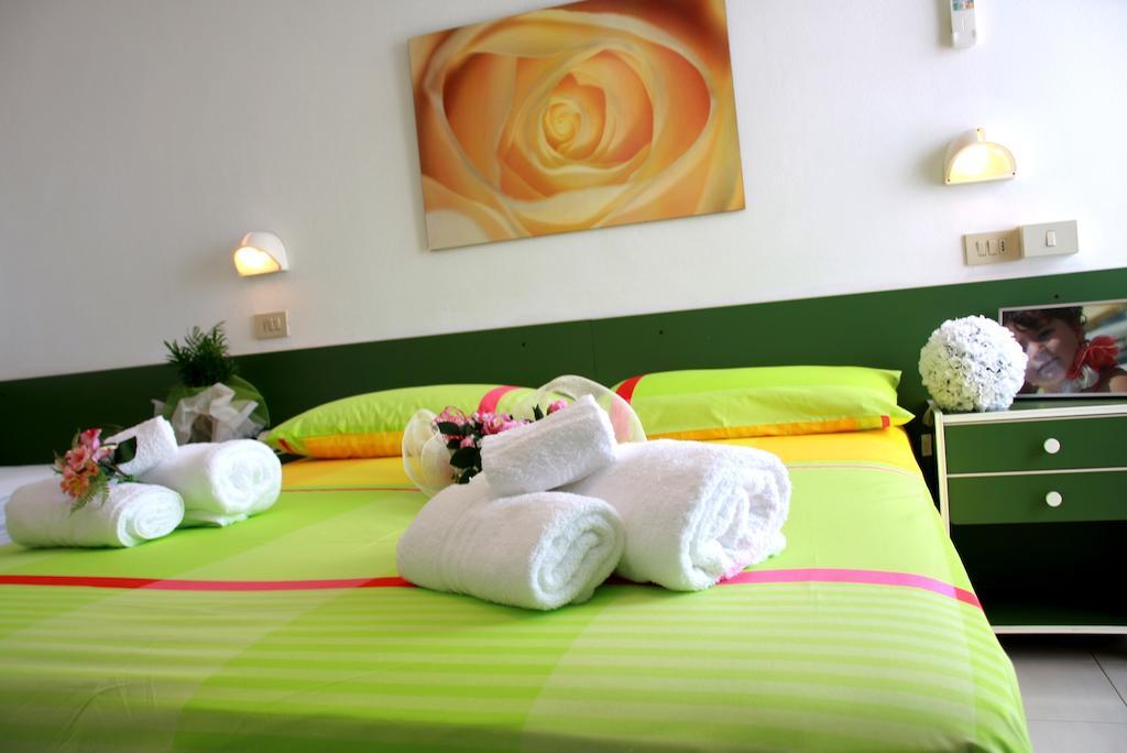 קרביה Hotel Astrid חדר תמונה