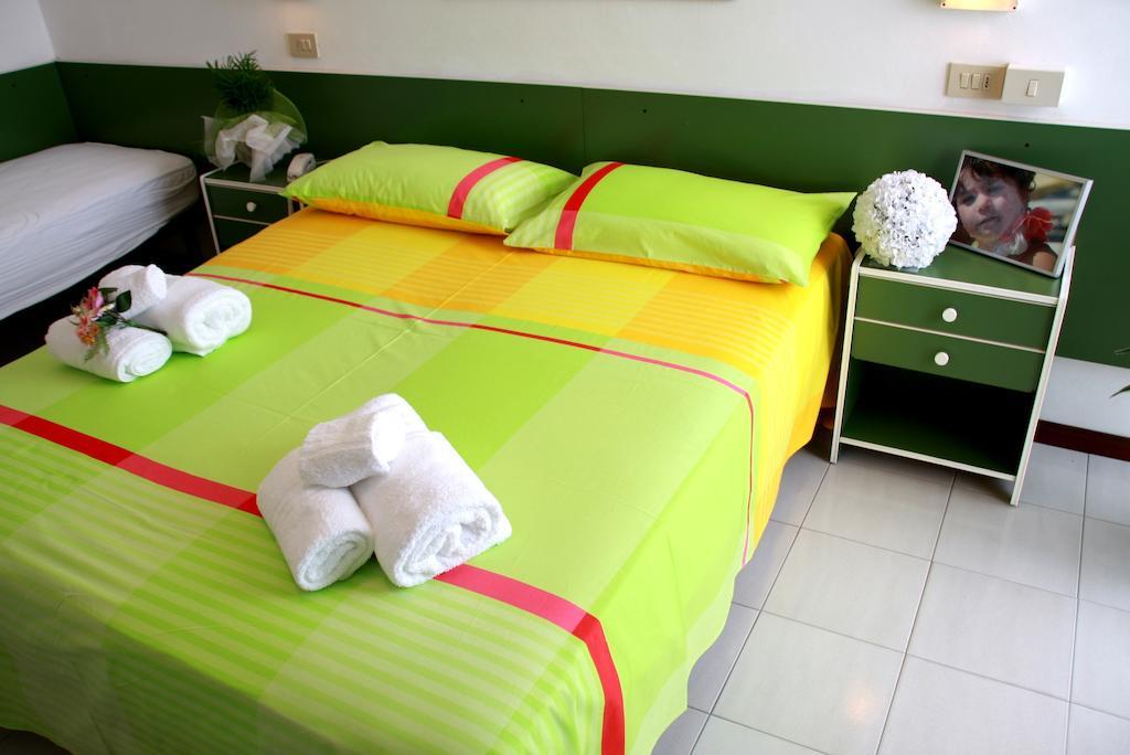 קרביה Hotel Astrid מראה חיצוני תמונה