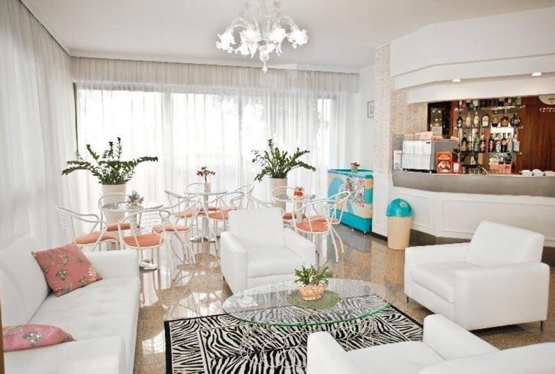 קרביה Hotel Astrid מראה חיצוני תמונה